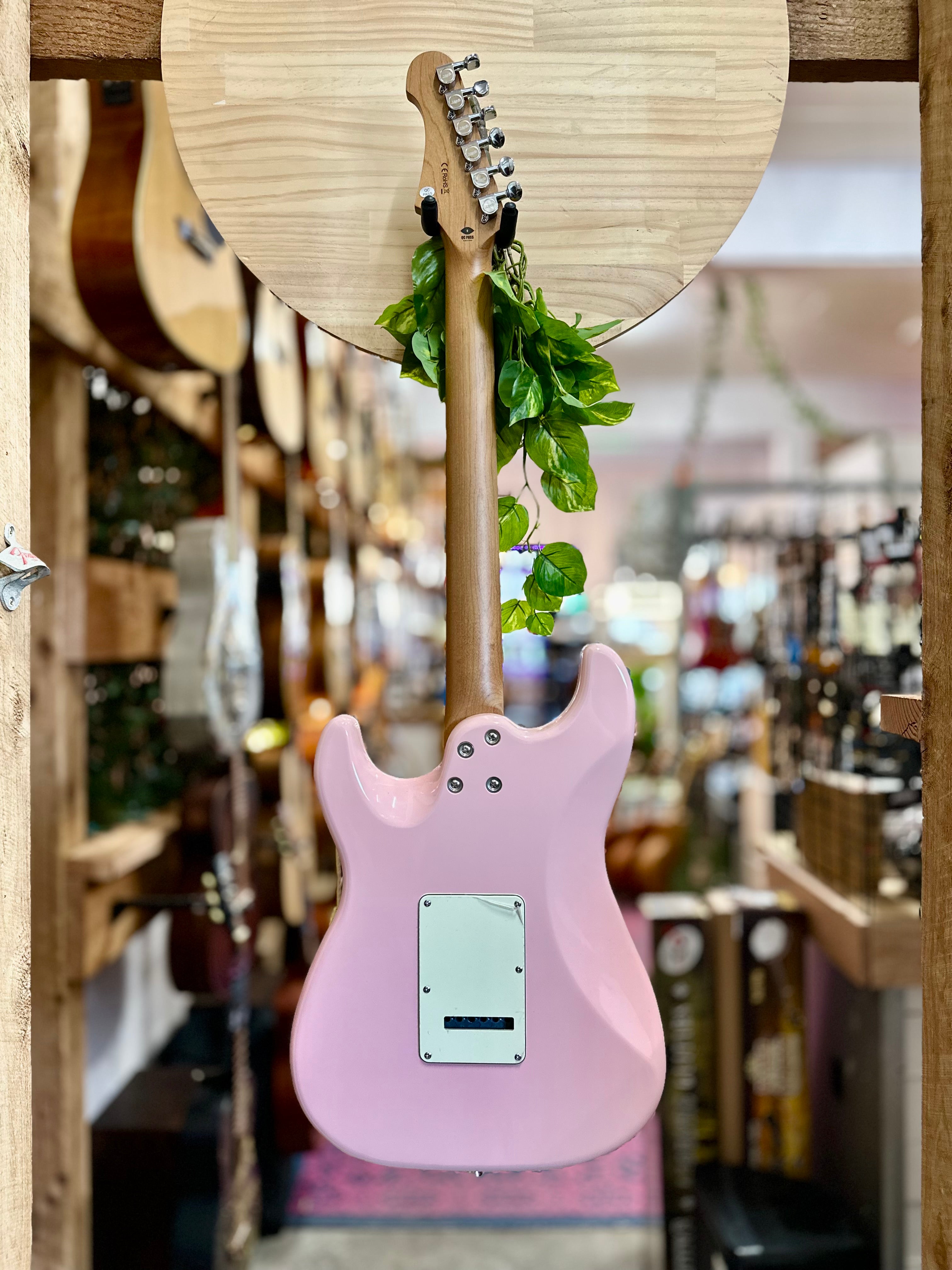Jet Guitars | JS-400 HSS | Pink Jet Guitars | JS-400 HSS | Pink